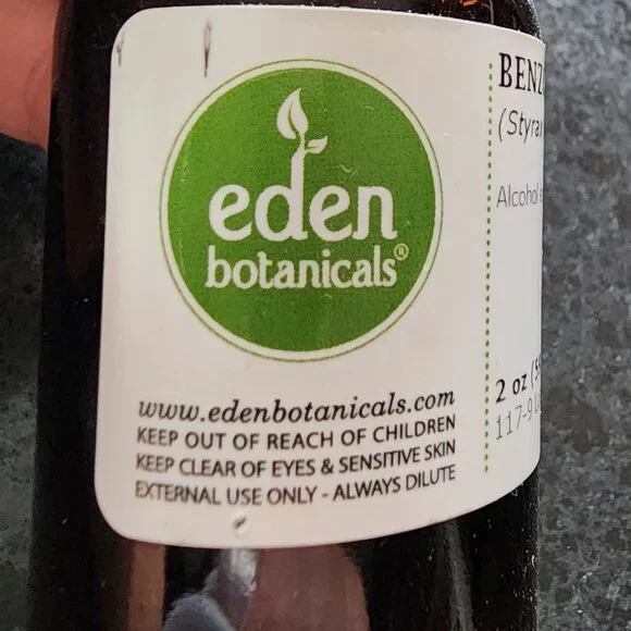 Essential Oils  -  Benzoin 2 oz. - Picture 3 of 5